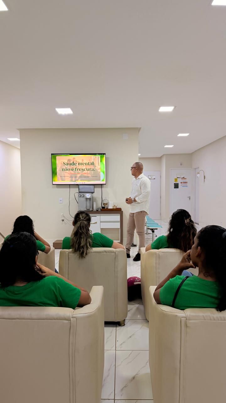 Palestra para equipe uniformizada na sede