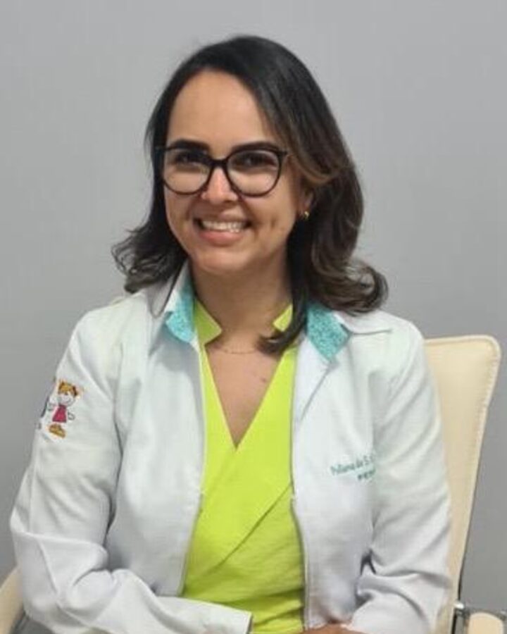 Retrato de Dra. Poliana Carneiro
